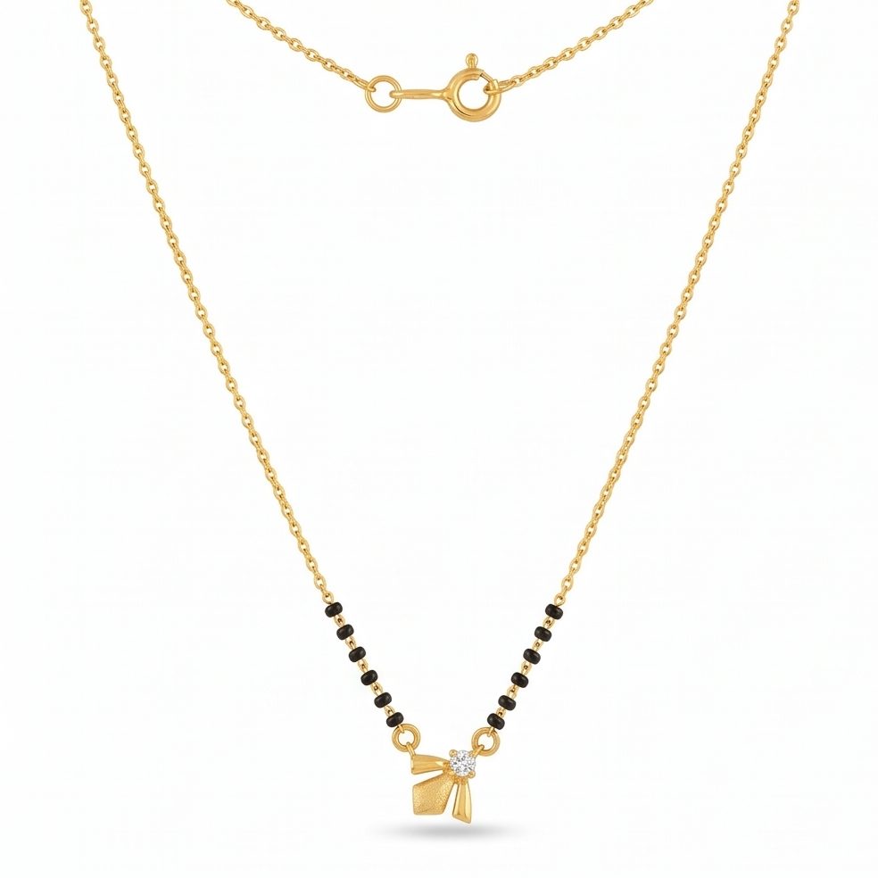 18KT Yellow Gold 0.1 Carat Round Diamond Pendant | Innocence Design P-20600